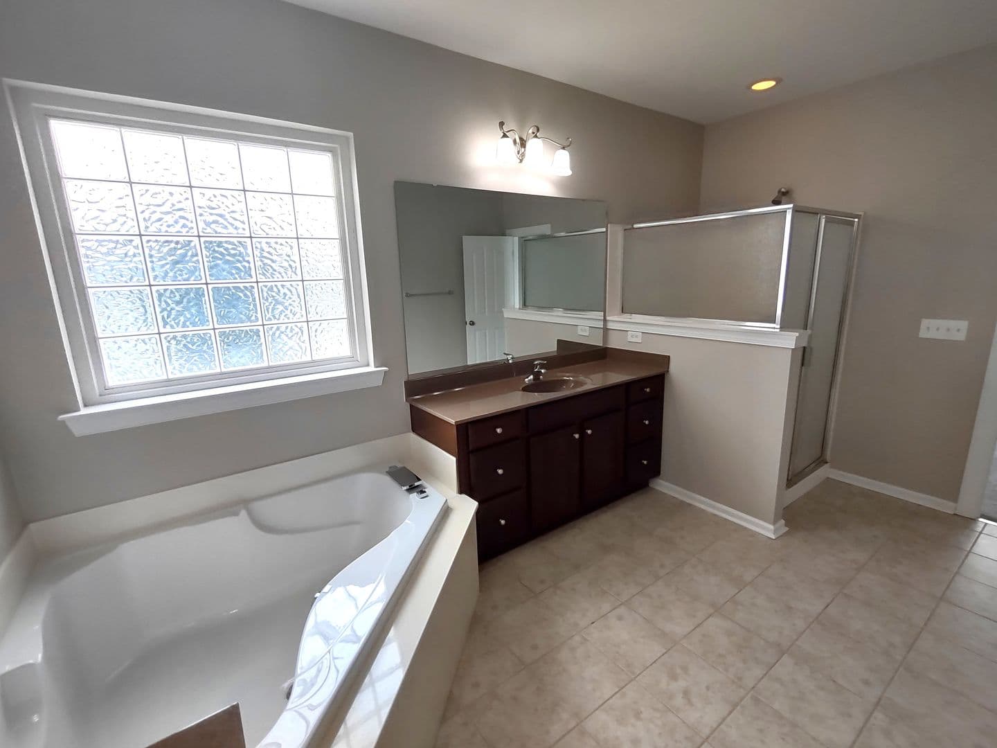 Charlotte House: 10114 Whiteburn Ct