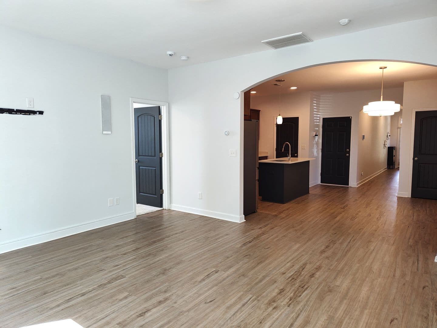Charlotte House: 605 Lumber Ln