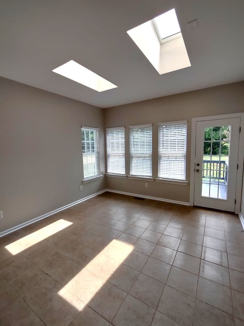 Charlotte House: 10114 Whiteburn Ct