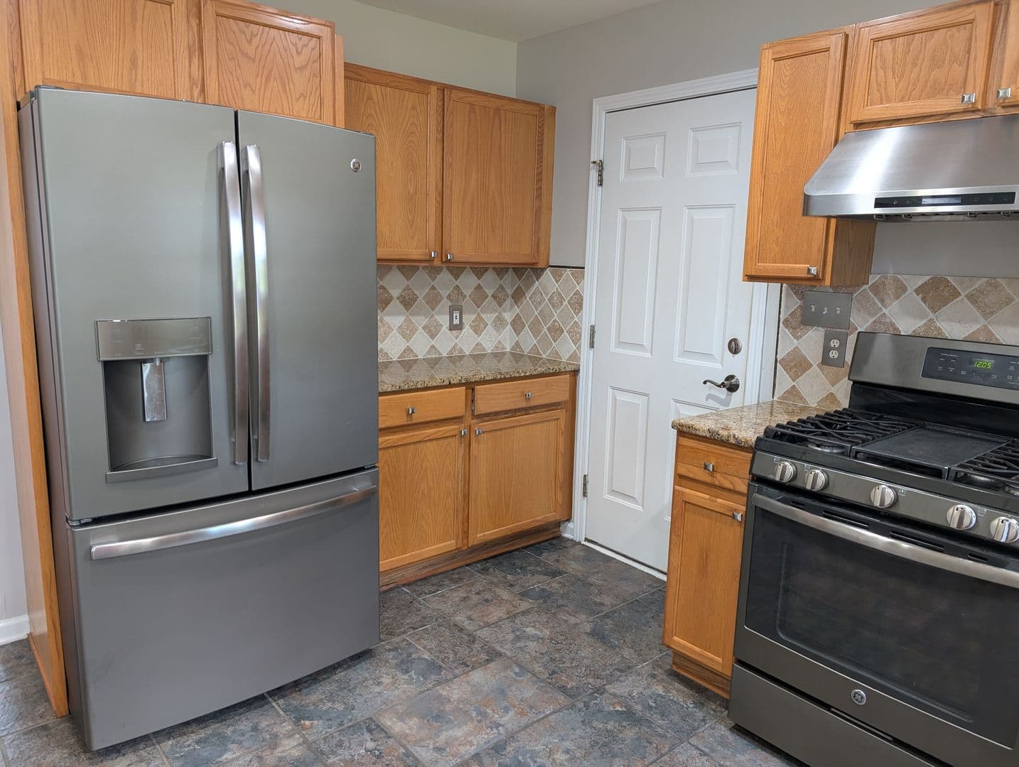 Charlotte House: 9935 Redbud Tree CT