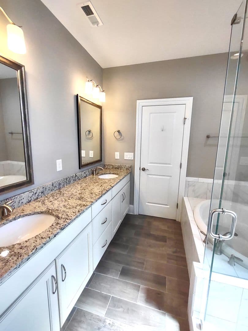 Charlotte Townhome: 6432 Fairway Row Ln