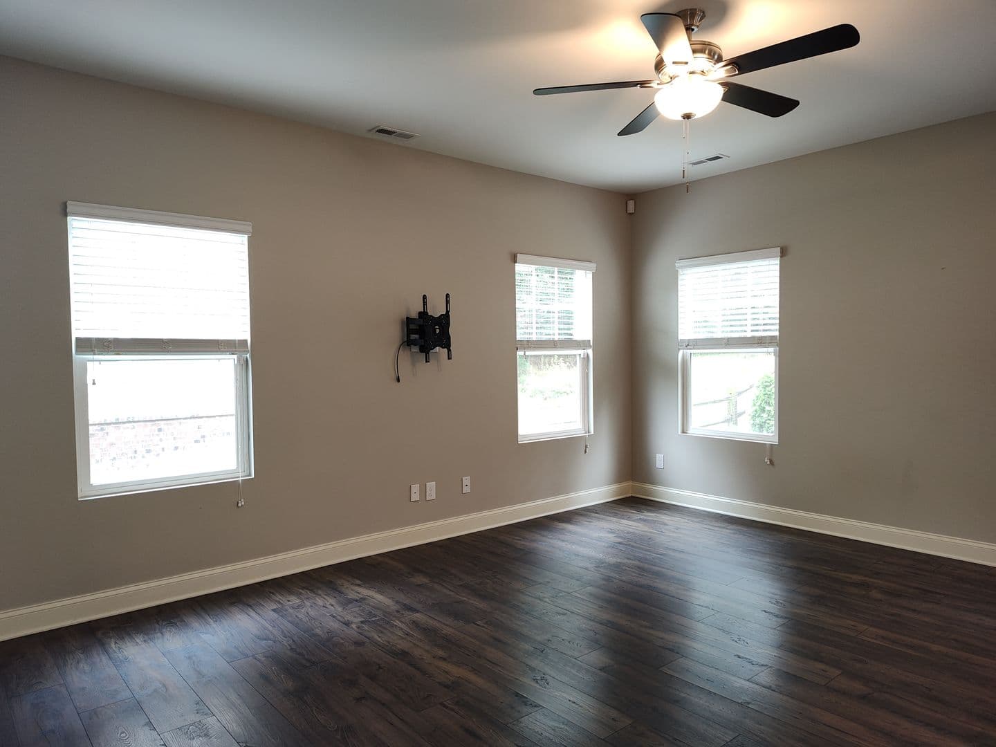 Charlotte House: 9415 Segundo Lane