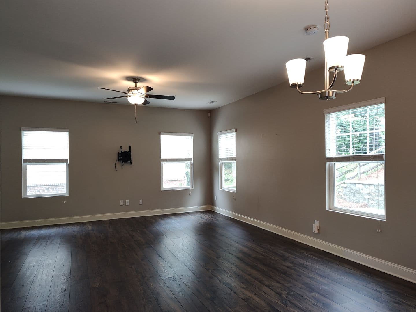 Charlotte House: 9415 Segundo Lane