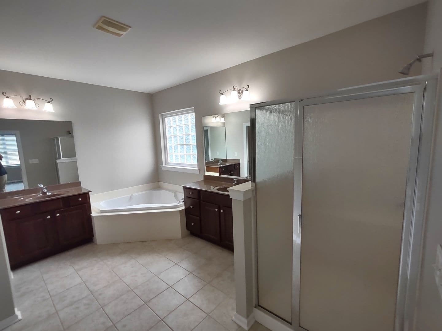 Charlotte House: 10114 Whiteburn Ct