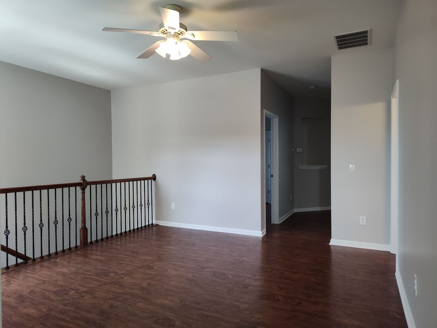 Charlotte House: 8611 Burnside Ln