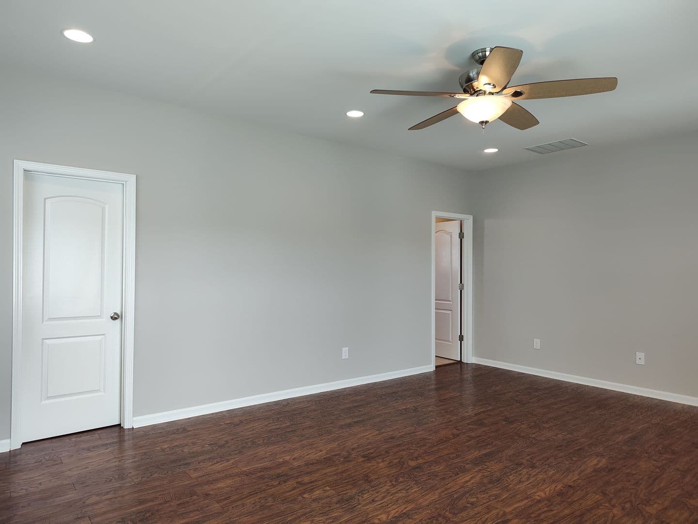 Charlotte House: 8611 Burnside Ln