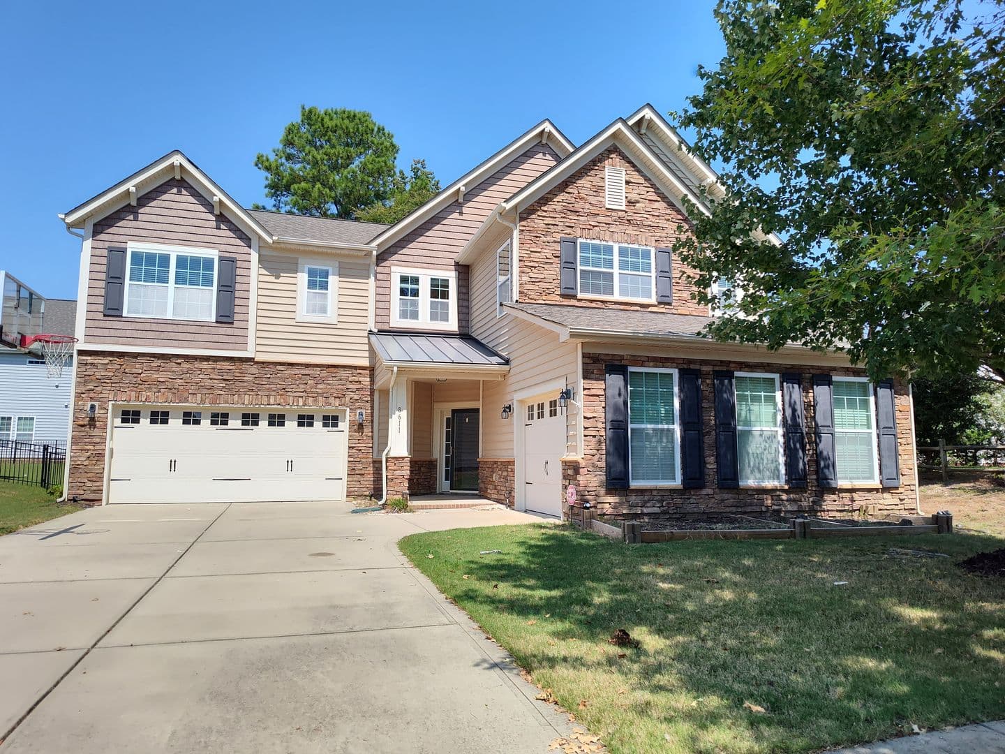 Charlotte House: 8611 Burnside Ln