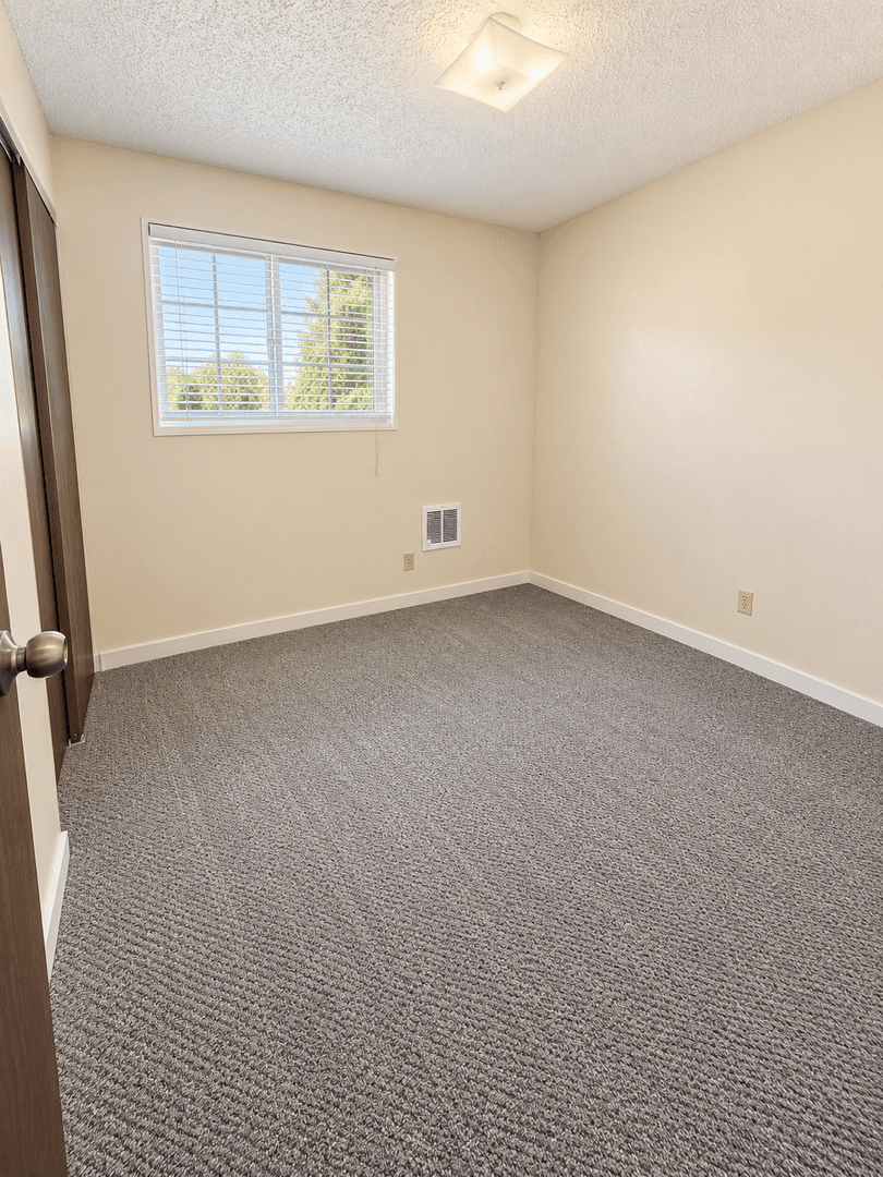 Cheney Apartment: 1010 2nd Street