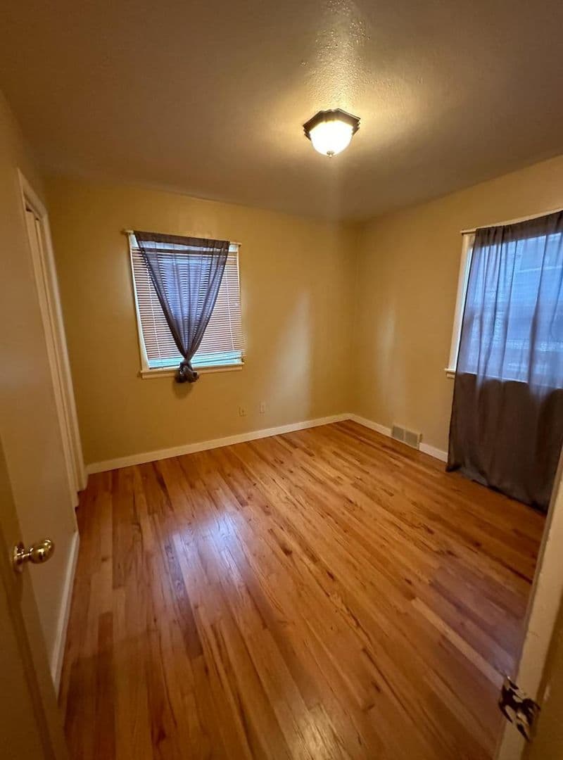 Spokane House: 1224 S Jefferson