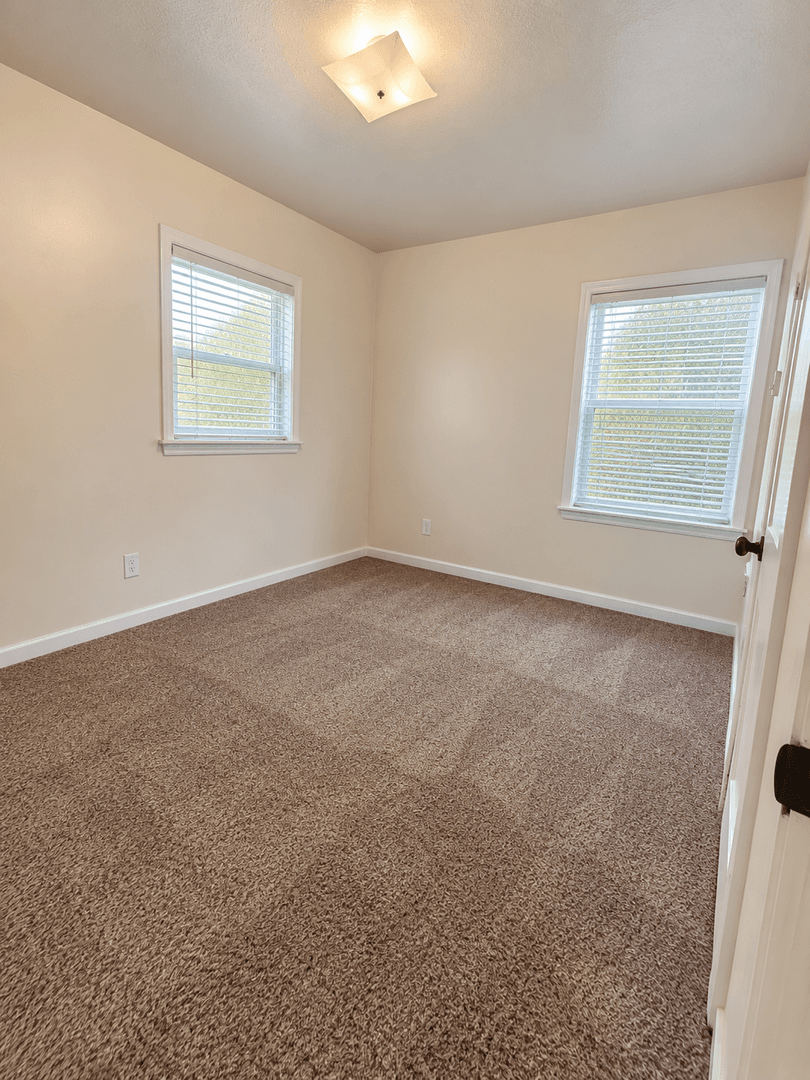 Cheney Apartment: 707 4th st