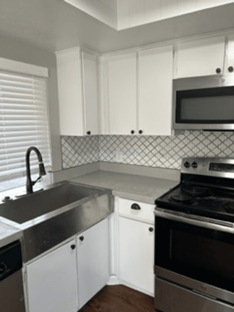 Irving Apartment: 3005 W. Walnut Hill Ln.