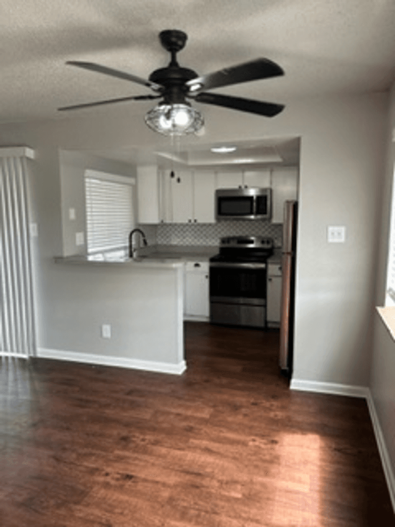 Irving Apartment: 3005 W. Walnut Hill Ln.