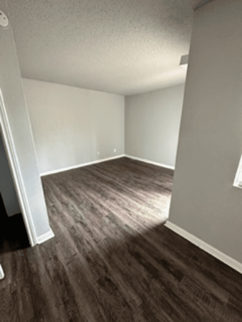 Irving Apartment: 3005 W. Walnut Hill Ln.