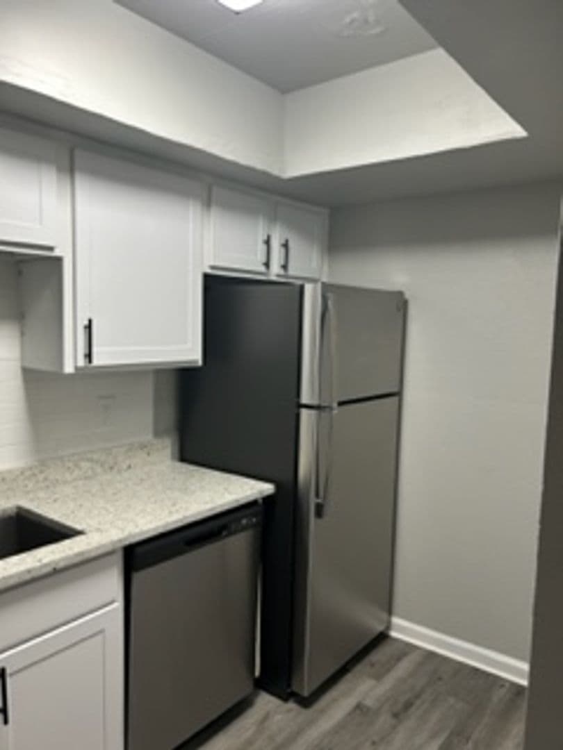 Irving Apartment: 3149 W. Walnut Hill Ln.