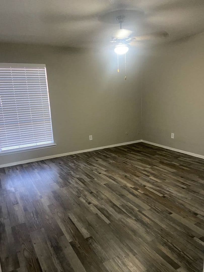 Irving Apartment: 1111 N. O'Connor Rd