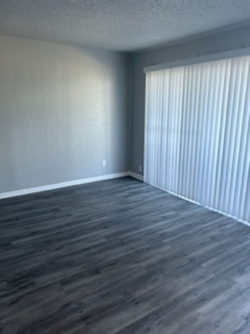 Irving Apartment: 3149 W. Walnut Hill Ln.