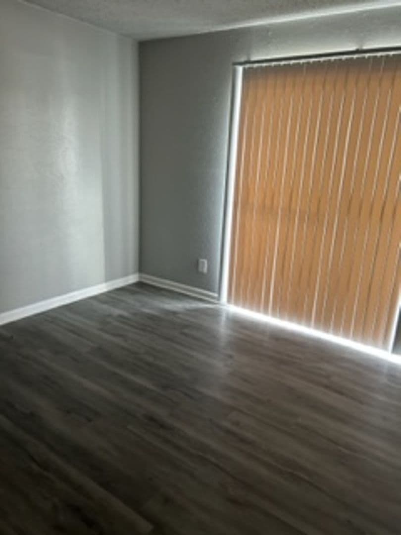 Irving Apartment: 3149 W. Walnut Hill Ln.