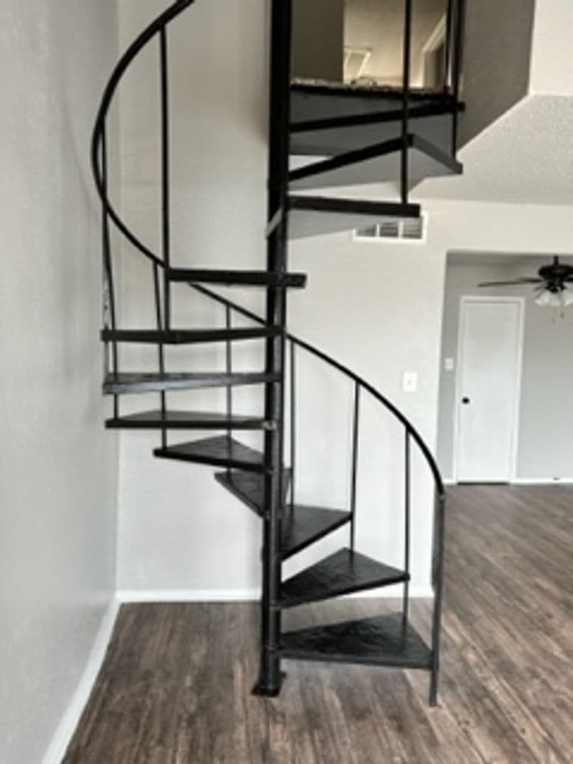 Irving Apartment: 3005 W. Walnut Hill Ln.