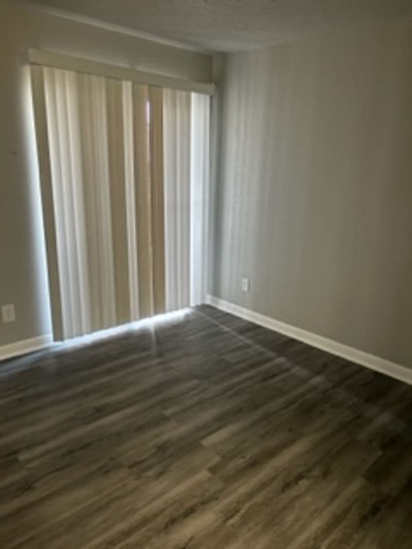 Irving Apartment: 3149 W. Walnut Hill Ln.