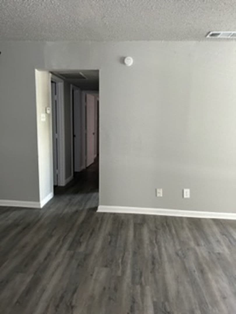 Irving Apartment: 3149 W. Walnut Hill Ln.