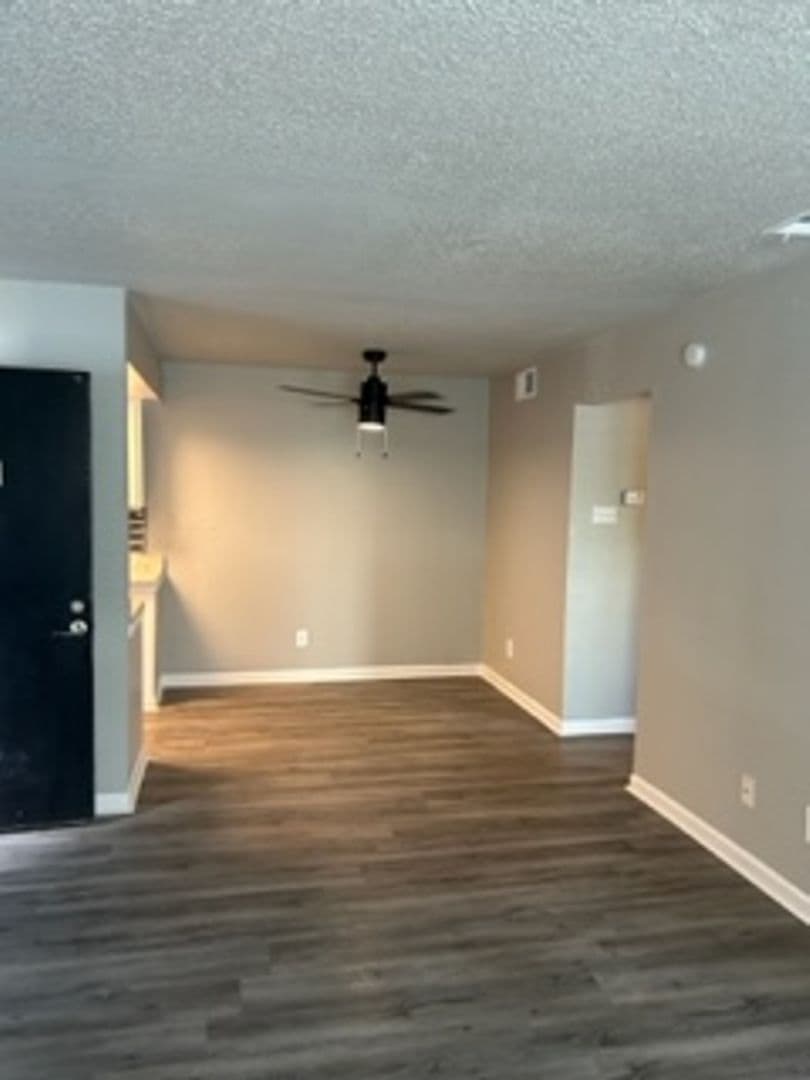 Irving Apartment: 3149 W. Walnut Hill Ln.