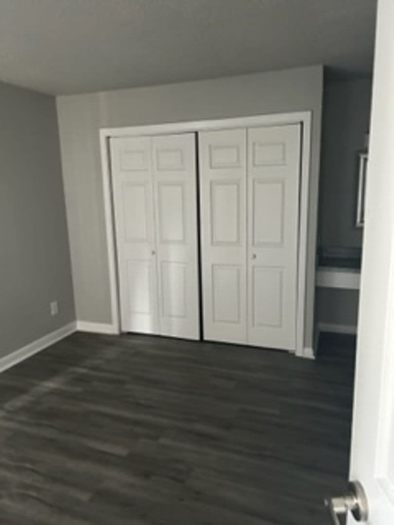 Irving Apartment: 3149 W. Walnut Hill Ln.