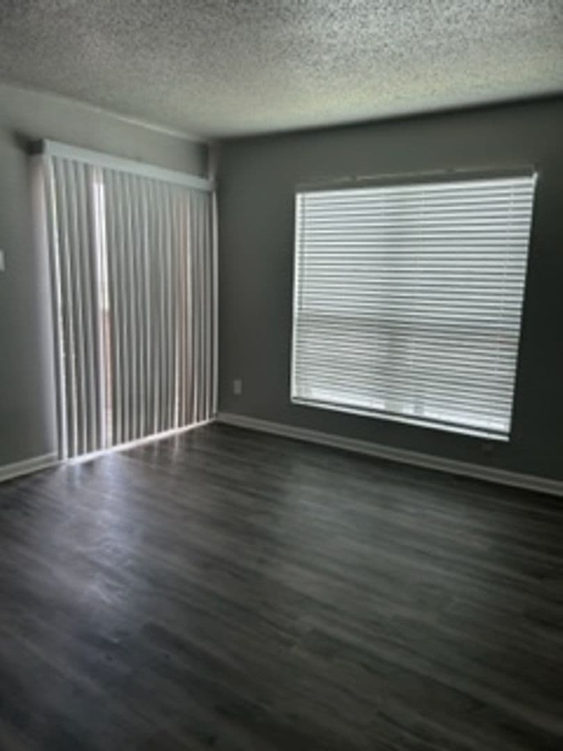 Irving Apartment: 3149 W. Walnut Hill Ln.