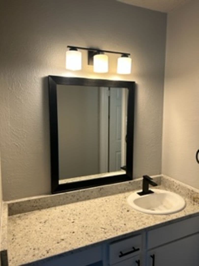 Irving Apartment: 3149 W. Walnut Hill Ln.