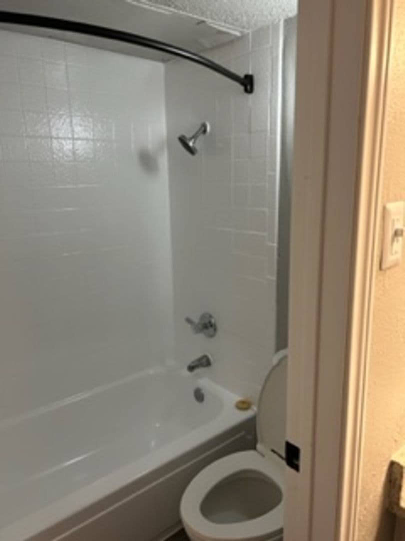 Irving Apartment: 3149 W. Walnut Hill Ln.