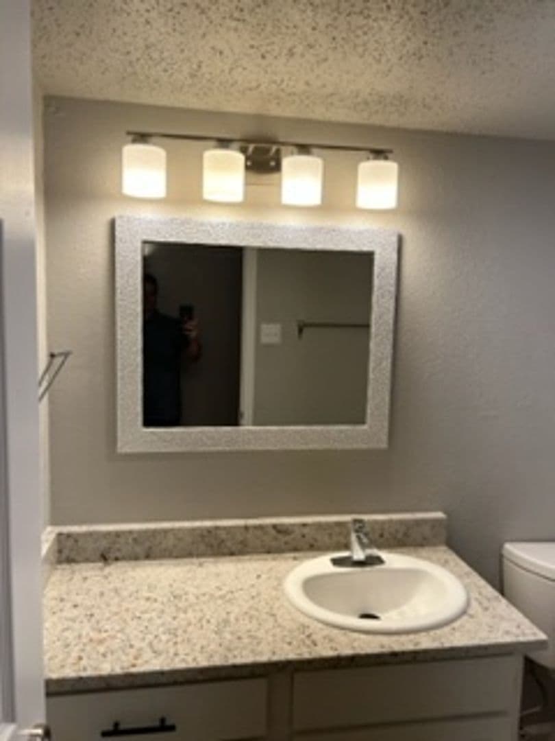 Irving Apartment: 3149 W. Walnut Hill Ln.