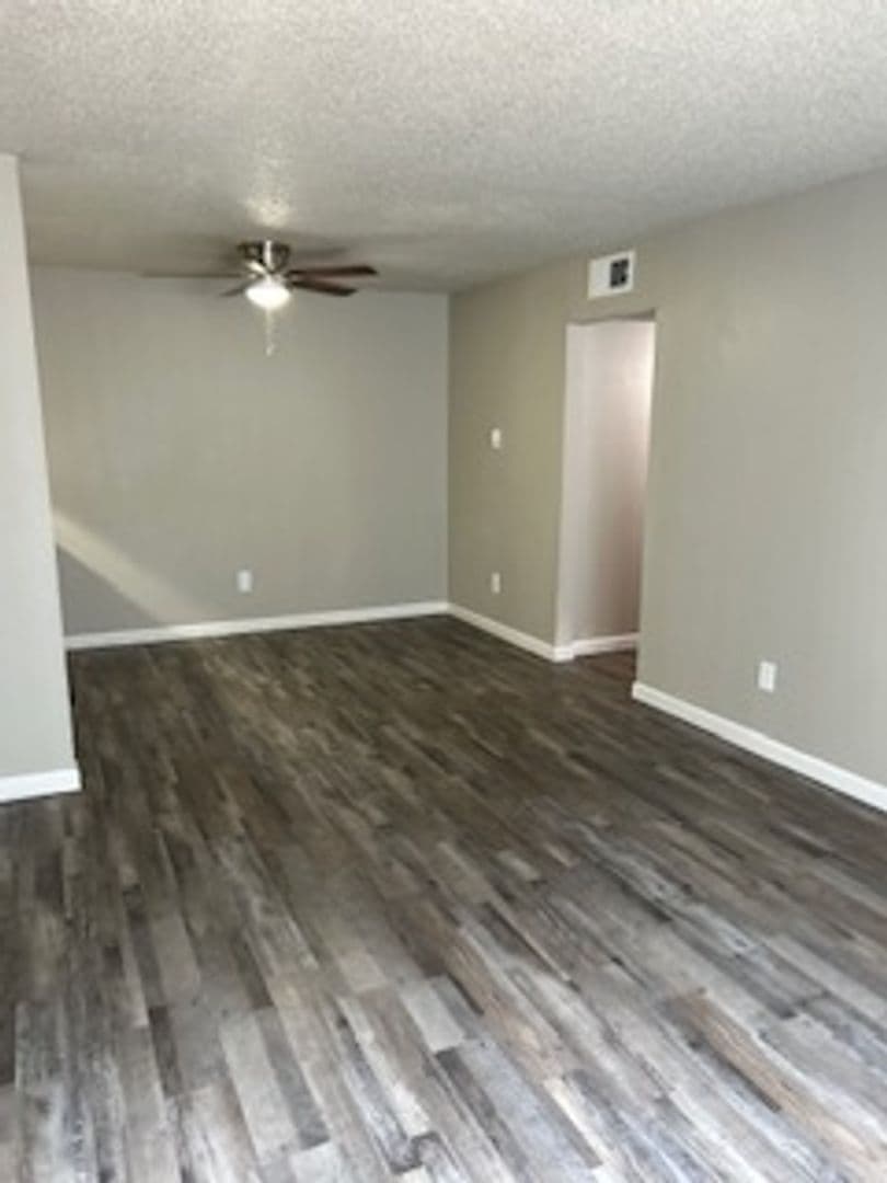 Irving Apartment: 1901 W 5th Street