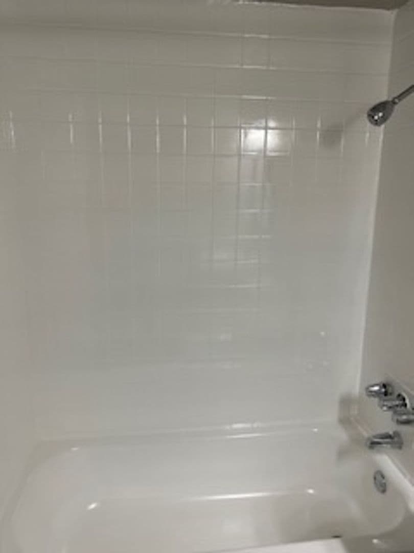 Irving Apartment: 1901 W 5th Street