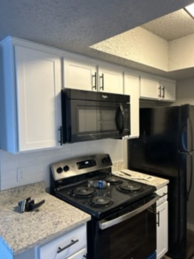 Irving Apartment: 3005 W. Walnut Hill Ln.