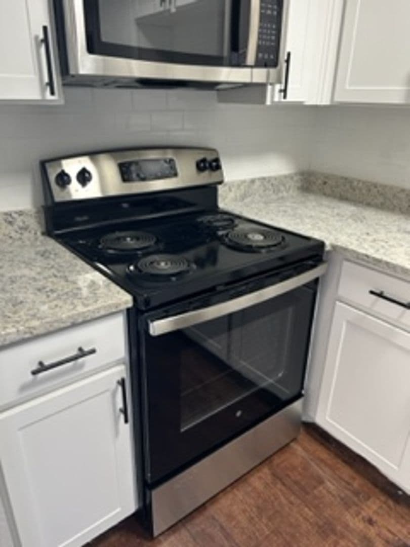 Irving Apartment: 3005 W. Walnut Hill Ln.