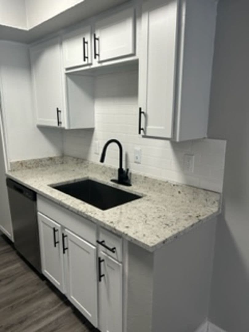Irving Apartment: 3149 W. Walnut Hill Ln.