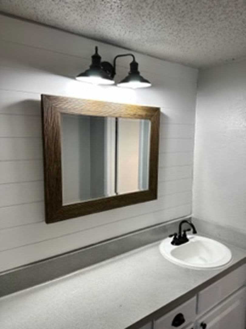 Irving Apartment: 3005 W. Walnut Hill Ln.