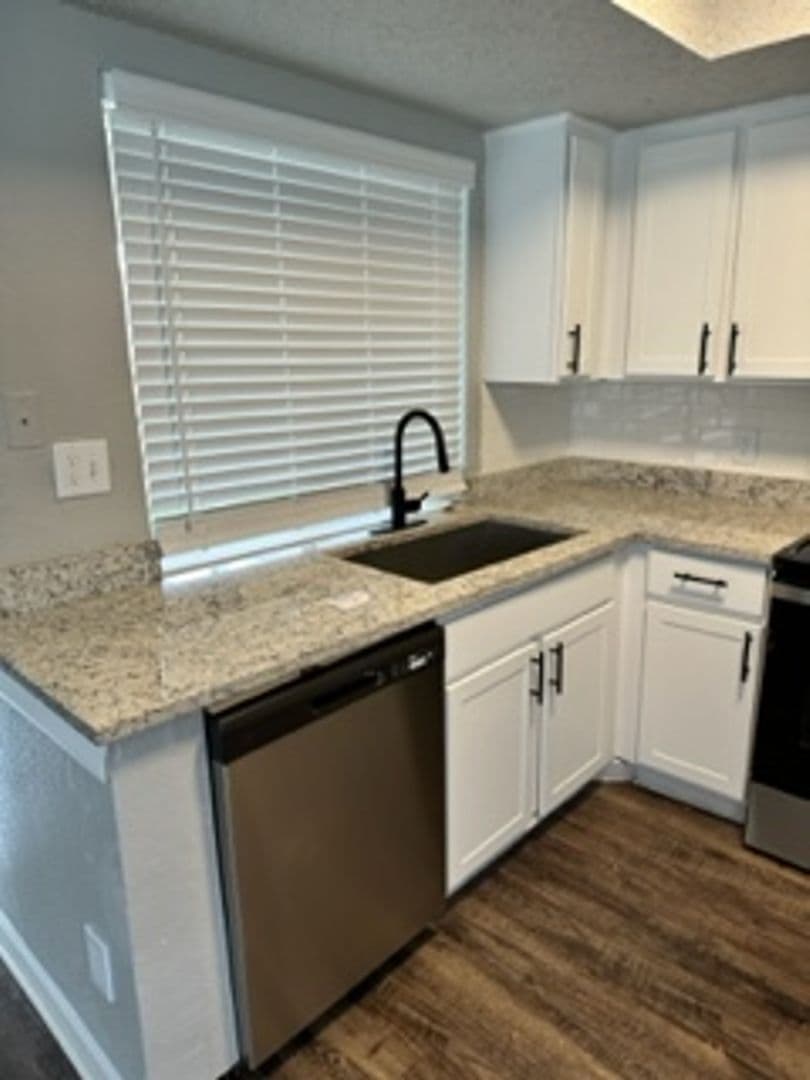 Irving Apartment: 3005 W. Walnut Hill Ln.