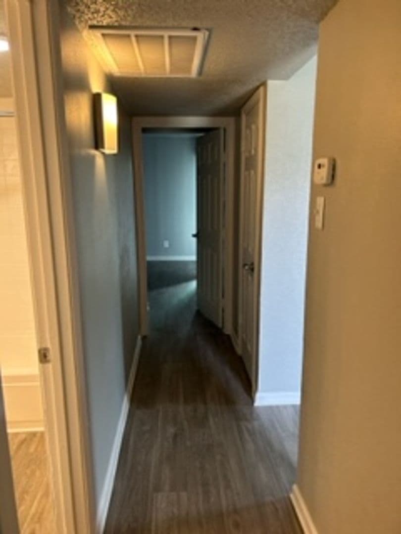 Irving Apartment: 3149 W. Walnut Hill Ln.