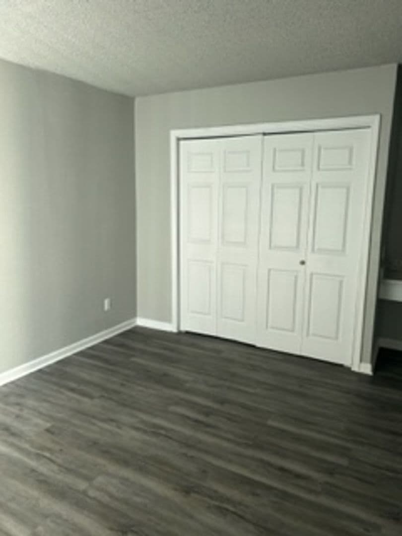 Irving Apartment: 3149 W. Walnut Hill Ln.