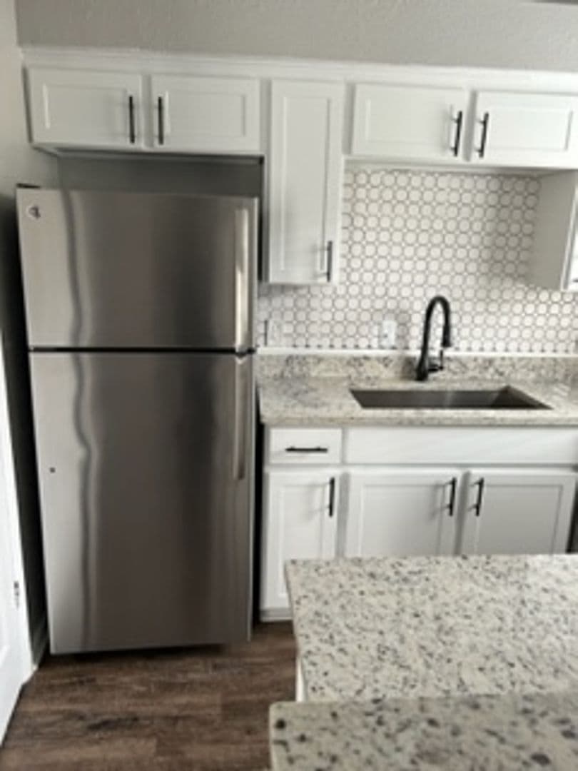 Irving Apartment: 3005 W. Walnut Hill Ln.