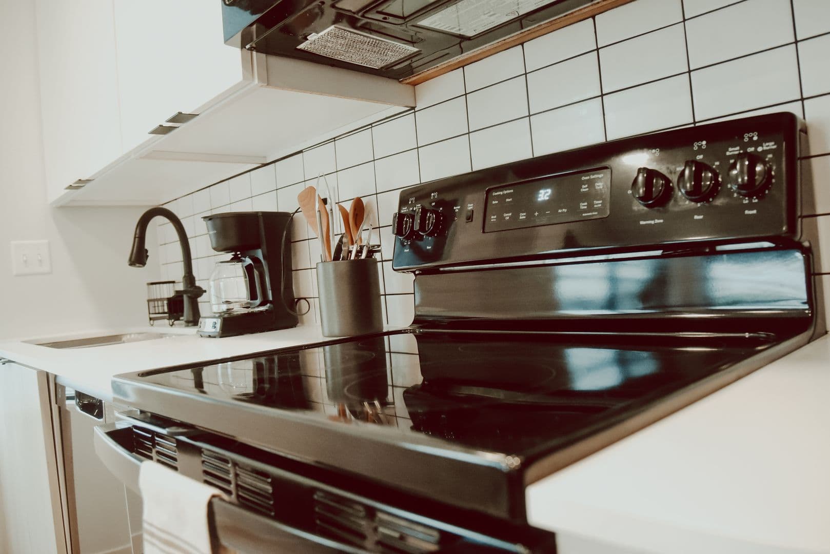 Bismarck Apartment: 630 E. Main Ave.