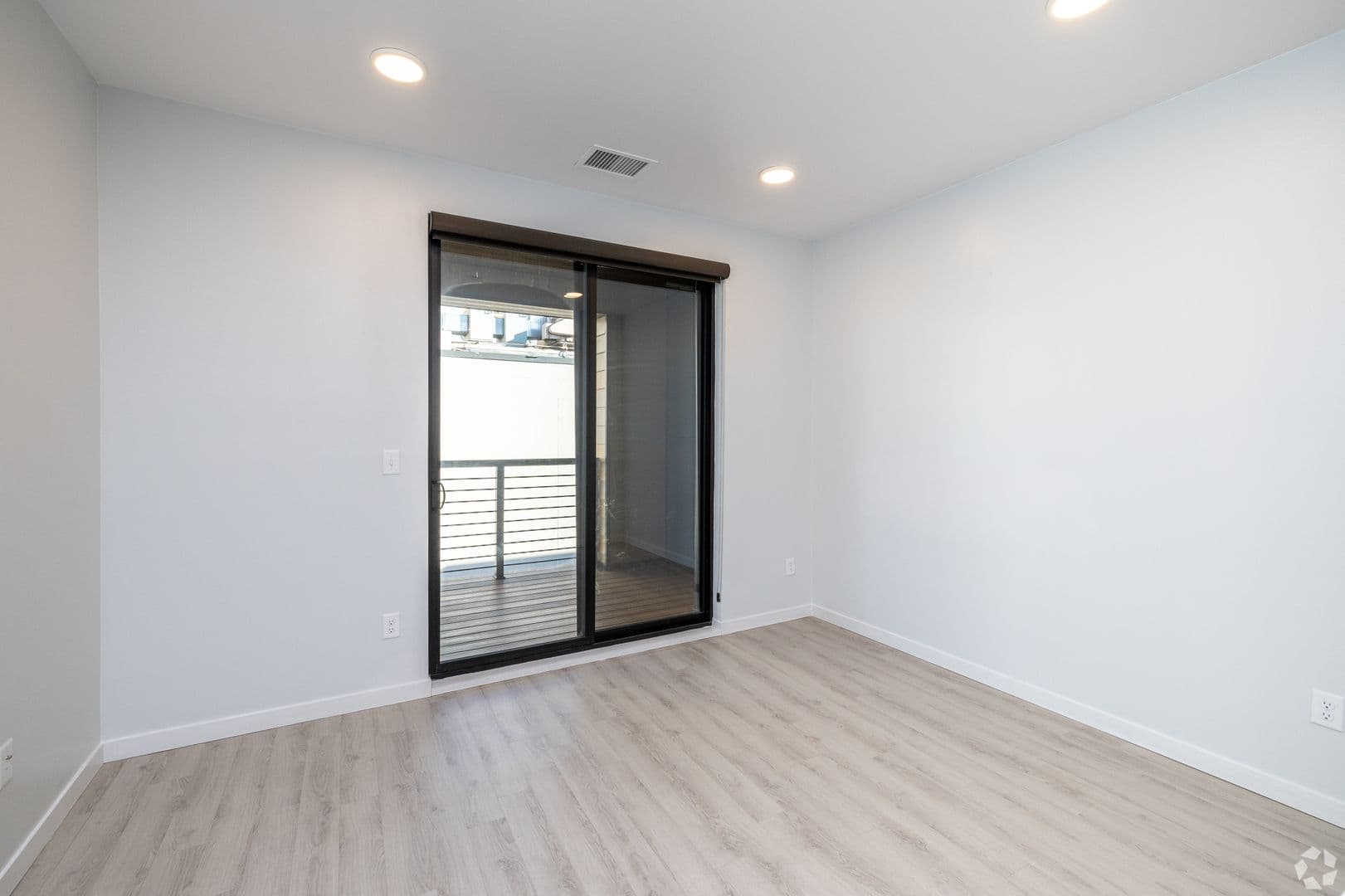 Bismarck Apartment: 630 E. Main Ave.