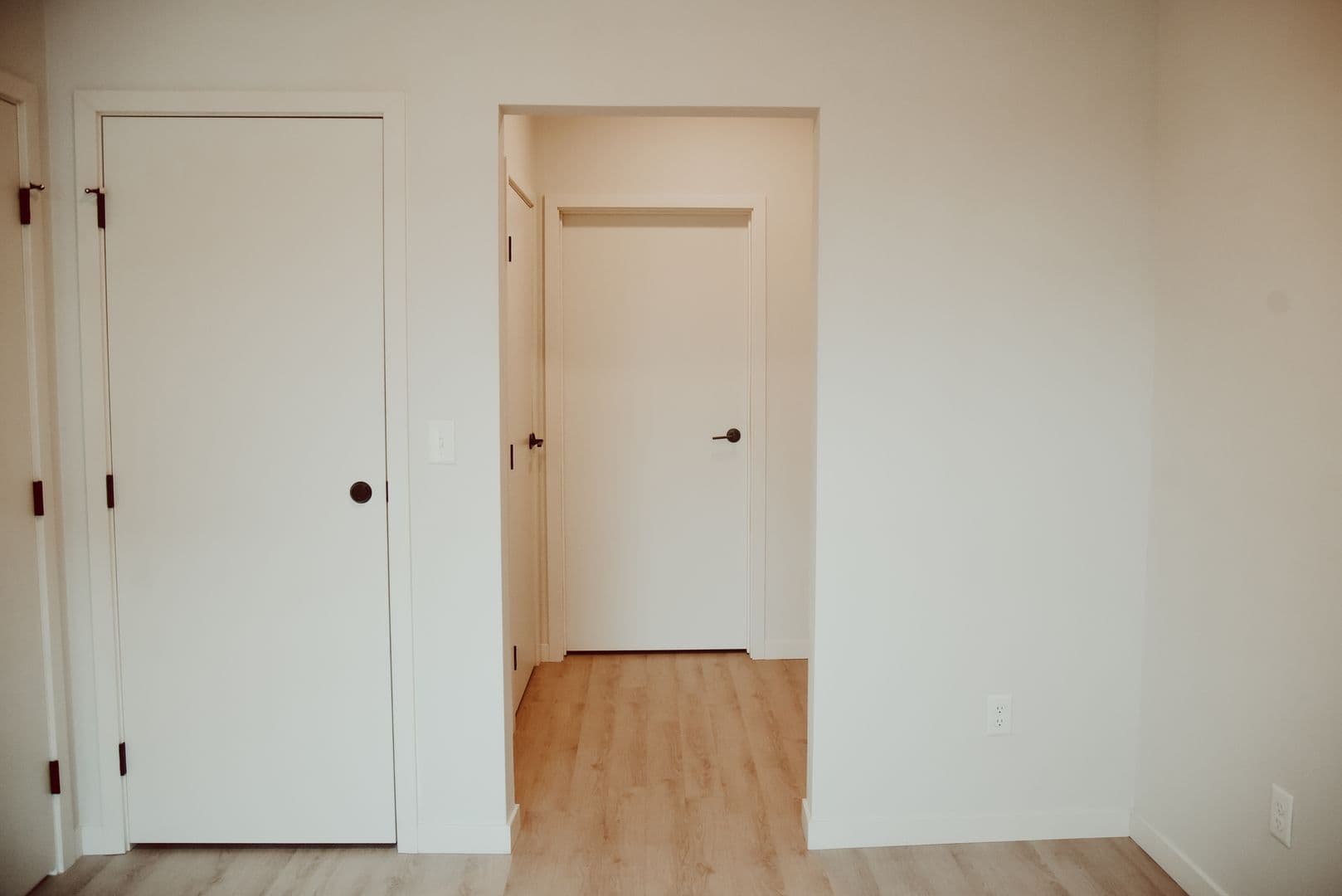 Bismarck Apartment: 630 E. Main Ave.