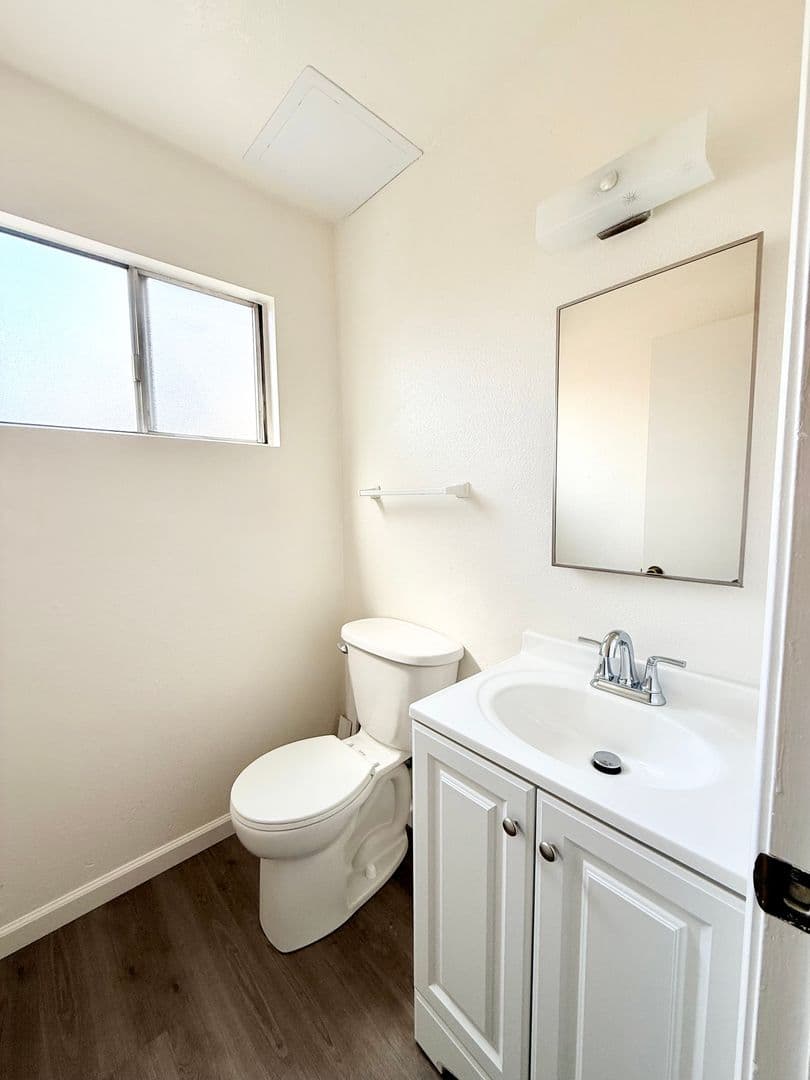 Lompoc Apartment: 736 North F Street