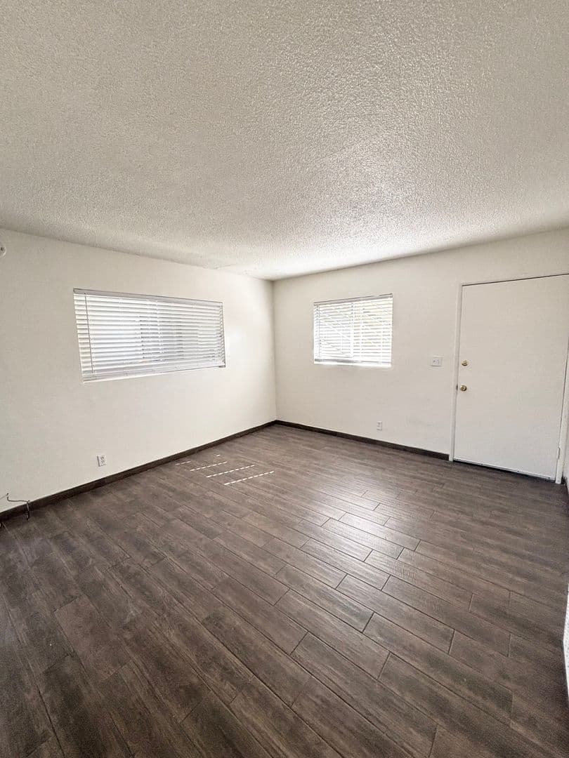 Lompoc Apartment: 518 - 520 North G Street
