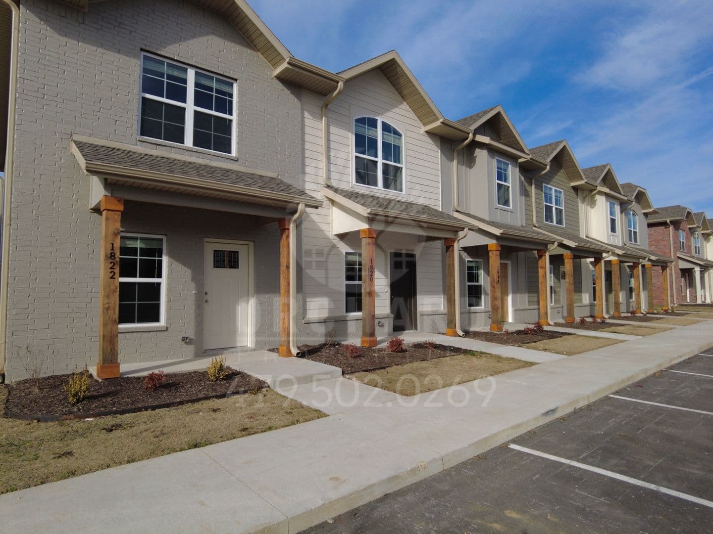Siloam Springs Apartment: 1824-1834 E. Brookview Circle