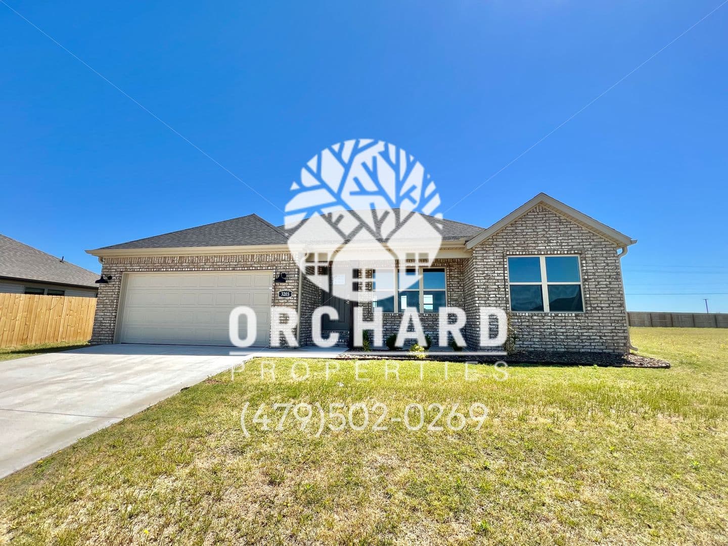 Siloam Springs House: 3203 N. Ethan Drive