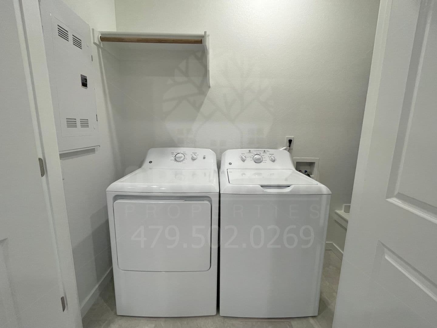Siloam Springs Apartment: 1901 E. Brookview Circle