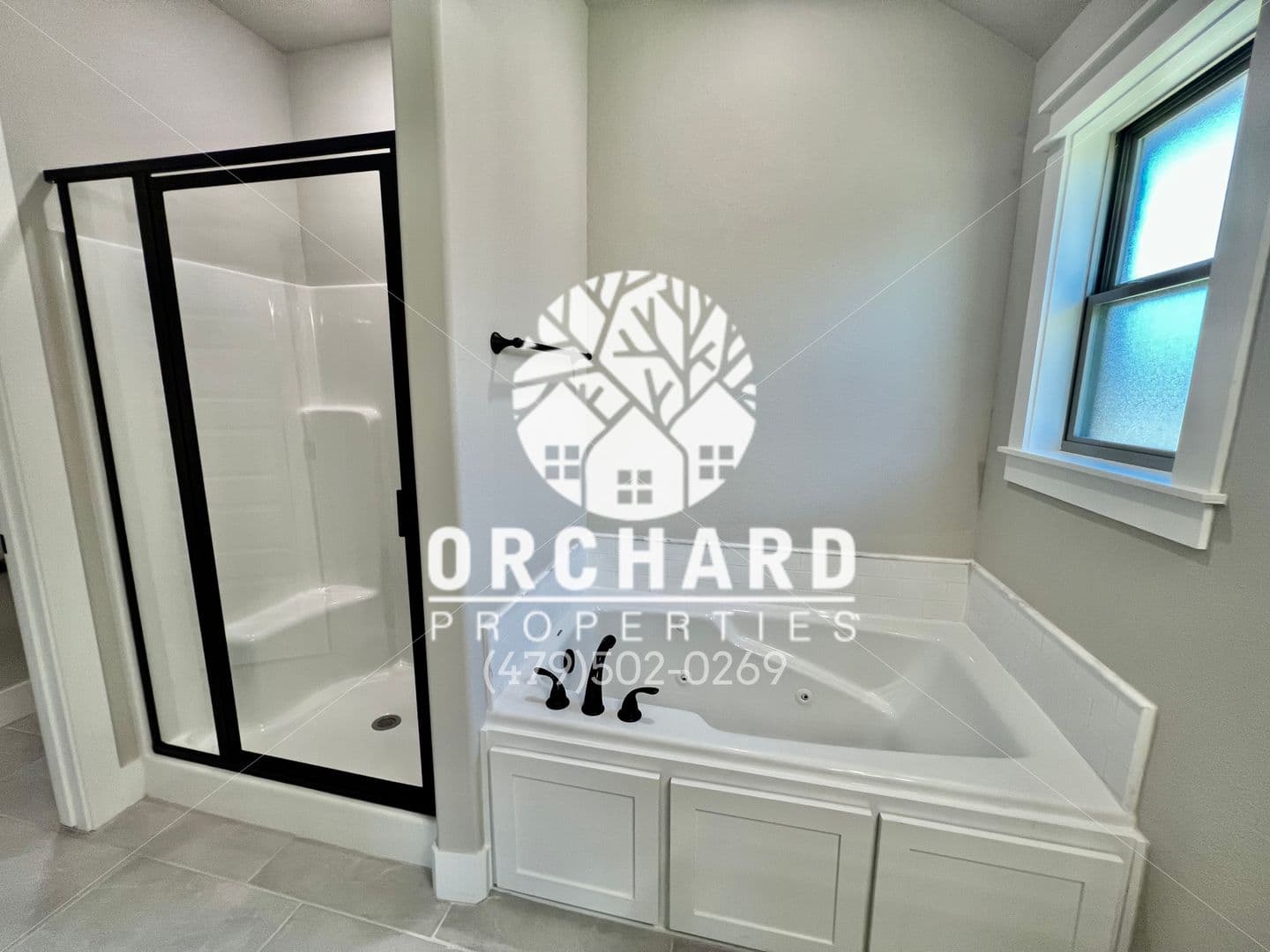 Farmington House: 11 E Loveland Loop