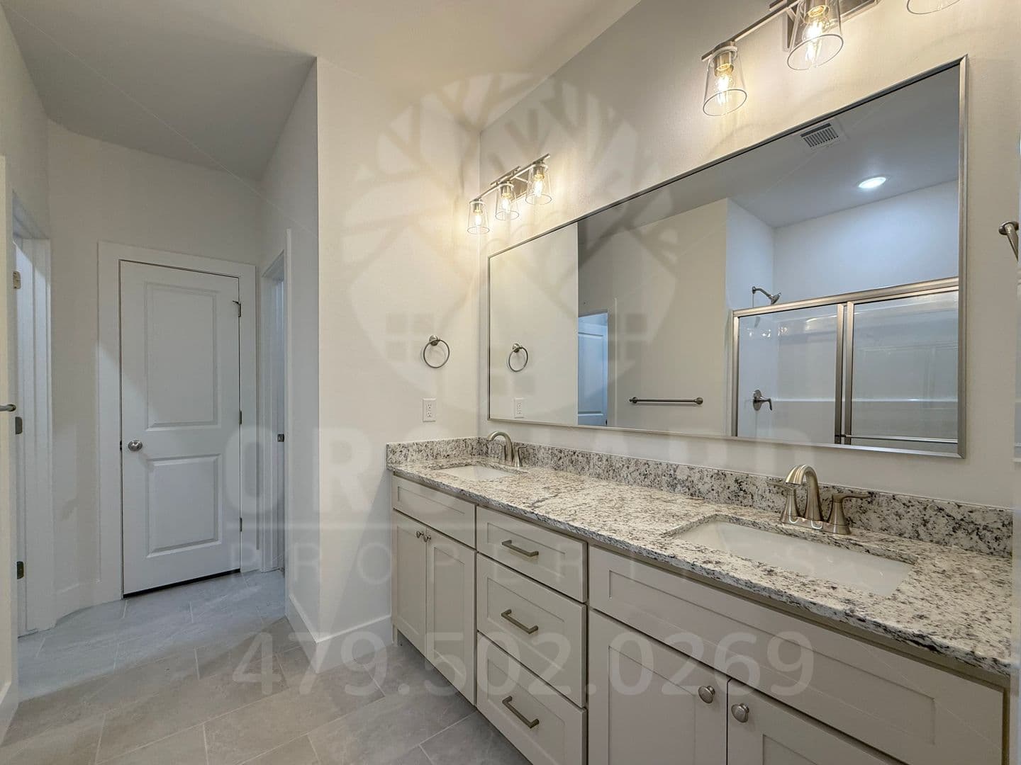 Bella Vista House: 8 Magrath Place